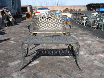 Modern Dökme Demir Masa ve Sandalyeler Antik Bronz Renkli Dökme Demir Açık Yemek Seti